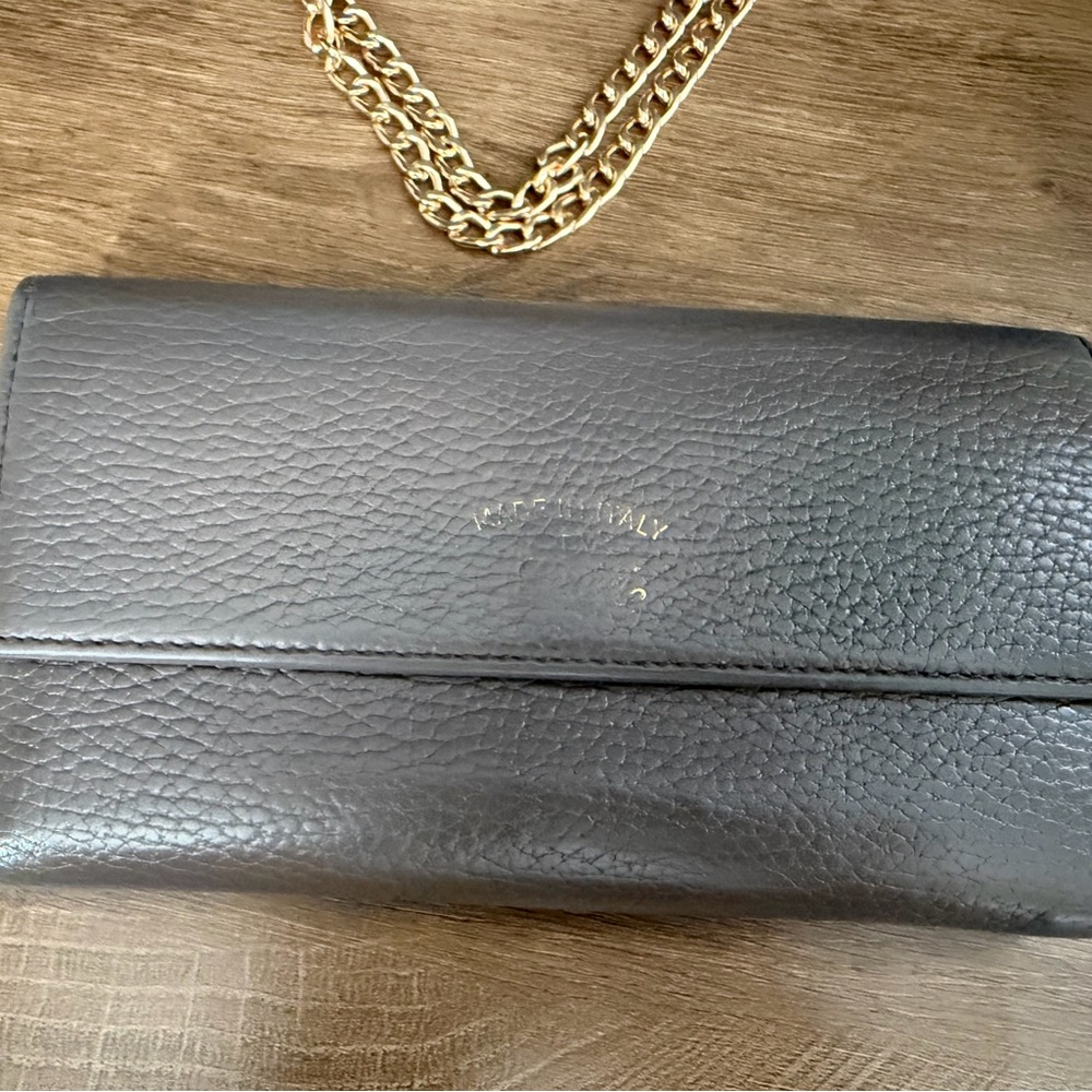 Leather Chain Strap Crossbody Bag in Black